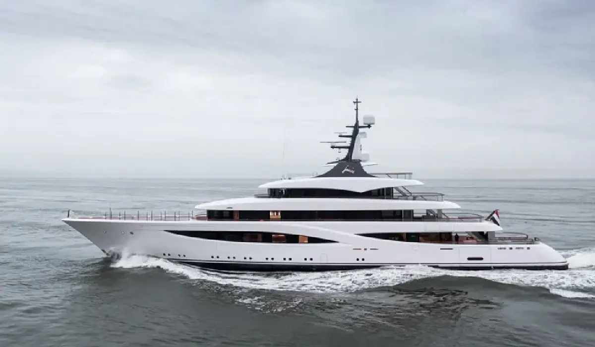 Feadship - Juice - Luxury Yacht Rentals Near me - Used Luxury Yachts Near me - Exclusive Concierge Club.webp